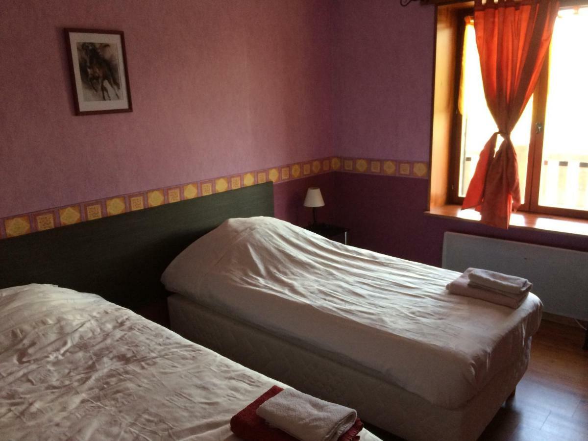 El Rancho Criollo Rooms And Gites Maubert-Fontaine Exteriör bild