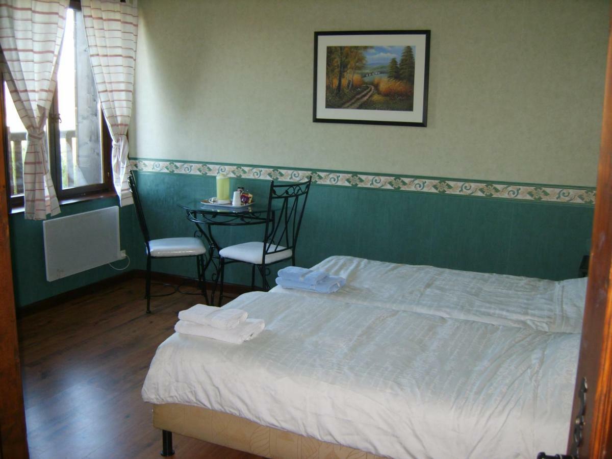 El Rancho Criollo Rooms And Gites Maubert-Fontaine Exteriör bild
